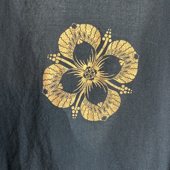 Moda International Black Tunic with Gold Hibiscus Blossoms, Size Medium - Picture 8 of 10